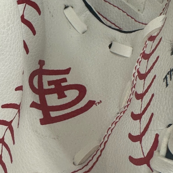 St. Louis Cardinals White Rawlings Glove for Left Hander PLS24 T-Ball Ba… - Picture 6 of 10